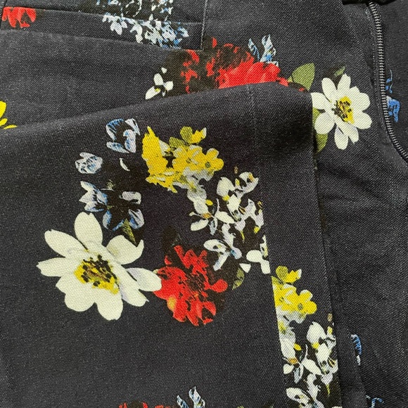 Banana Republic Sloan Flower pants - Picture 4 of 4